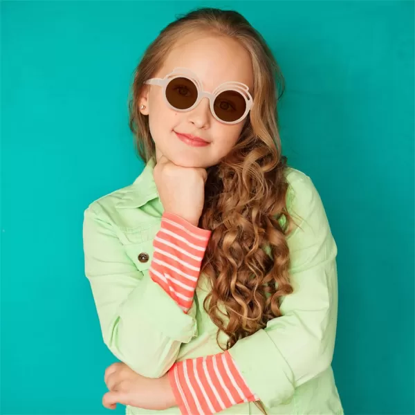 FEISEDY Baby Polarized Round Sunglasses Flexible Rubber Shades with Strap for Infant Toddler Newborn Age 024 Months B0060Off White Frame  Tea Lens