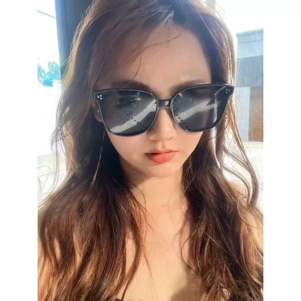 FEISEDY Retro Square Polarized Sunglasses Women Men Vintage Minimalist Shades B2600Obsidian
