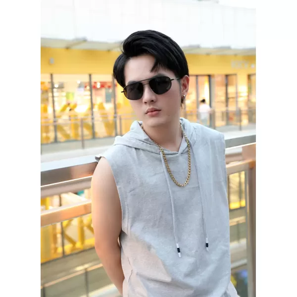 FEISEDY Retro Trendy Aviator Sunglasses Women Men 90s Small Vintage Glasses Stylish Gold Metal Oval Sunglasses B2906001 Black FrameGray Lens