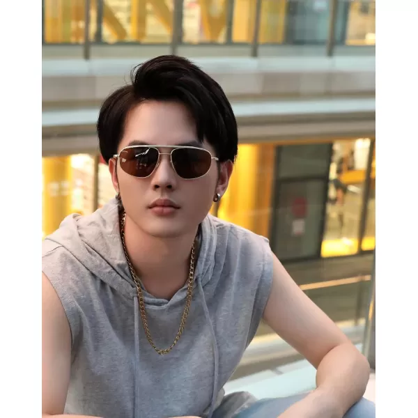 FEISEDY Retro Trendy Aviator Sunglasses Women Men 90s Small Vintage Glasses Stylish Gold Metal Oval Sunglasses B2906005 Gold FrameTea Lens