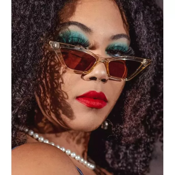 FEISEDY Small Cat Eye Sunglasses Vintage Square Shade Women Eyewear B2291Champagne  Tea Lens