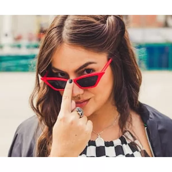 FEISEDY Small Cat Eye Sunglasses Vintage Square Shade Women Eyewear B2291Red  Grey Lens