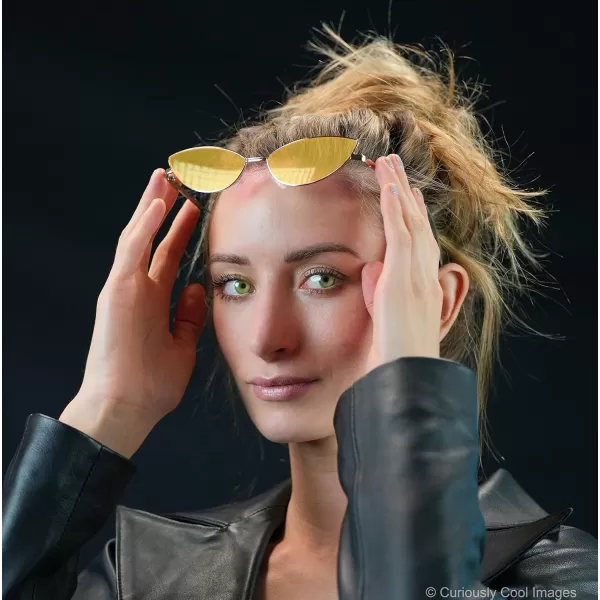 FEISEDY Fashion Designer Sunglasses Retro Small Petals Shape Arc Temple Design B2298Yellow