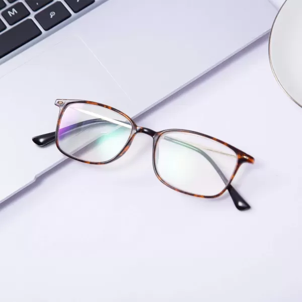 FEISEDY Blue Light Blocking Computer Reading Glasses Lightweight Frame Anti Eyestrain for Men Women B2681Leopard