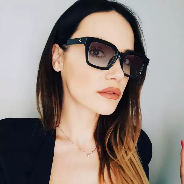FEISEDY Reader Sunglasses for Women Men Square Tinted Reading Glasses B2895Black Frame  Gradual Grey Lens