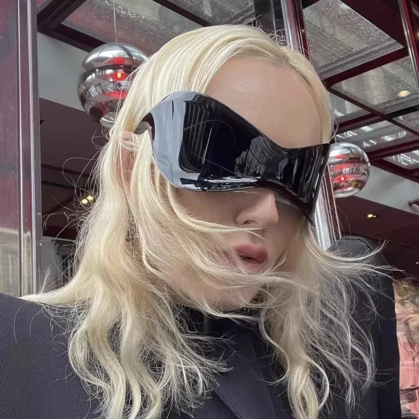 FEISEDY Oversized Shield Futuristic Sunglasses for Women Men Alien Fashion Y2K Wrap Around Visor Sun Glasses Shades B9101Brown
