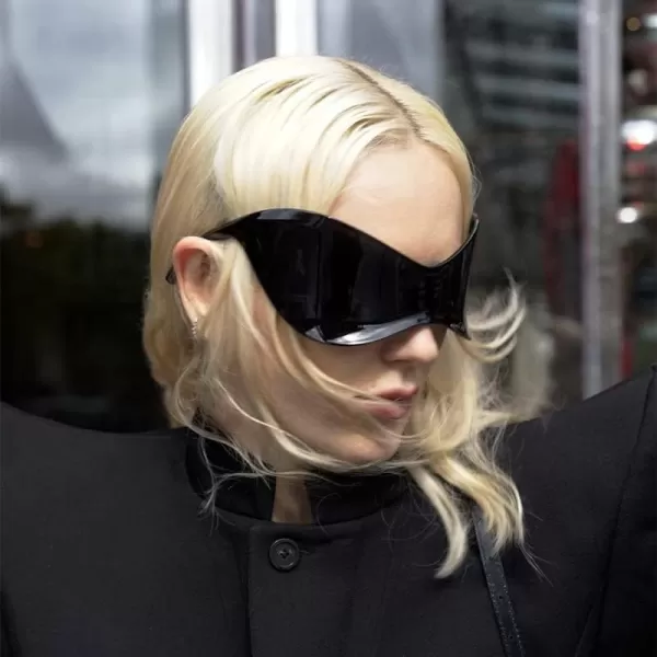 FEISEDY Oversized Shield Futuristic Sunglasses for Women Men Alien Fashion Y2K Wrap Around Visor Sun Glasses Shades B9101Brown