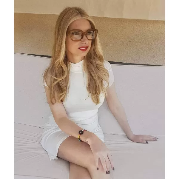 FEISEDY Classic Women Sunglasses Fashion Thick Square Sun Glasses Chunky Frame UV400 B2471Champagne