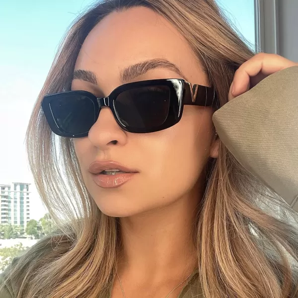 FEISEDY Small Rectangle Sunglasses for Women Men Vintage Trendy Y2K Rectangular Sunglasses B9066Black
