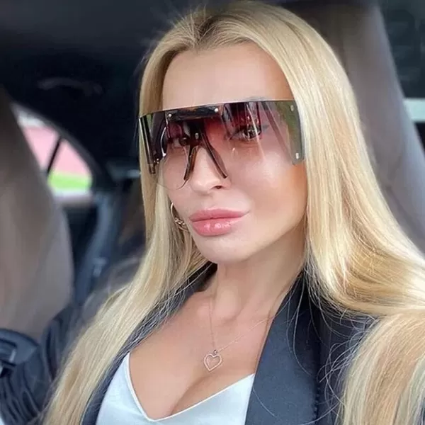 FEISEDY One Piece Oversized Sunglasses for Men Women Big Shades Wrap Shield Sunglasses for Cycling Driving Vacation B4027Leopard Frame  Gradual Tea Lens
