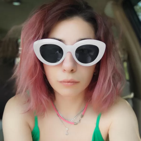 FEISEDY Oversized Cat Eye Sunglasses for Women Retro Thick Frame Oval Cateye Shades UV400 Sunnies B9068White