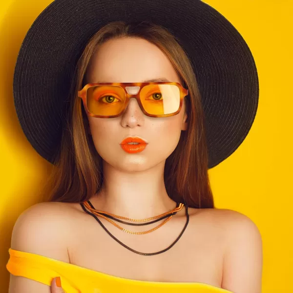 FEISEDY Retro 70s Aviator Sunglasses for Women Men Trendy Flat Square Frame UV400 Sunglasses B0174001 Light Leopard  Yellow