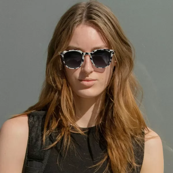 FEISEDY Classic Polarized Sunglasses Retro Round Sunglasses for Women Men Trendy Shades B0002004 Gray Leopard FrameGradient Gray Lens