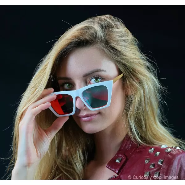 FEISEDY Vintage Polarized Square Cat Eye Sunglasses Women Trendy Fashion Cateye Polarized Sunglasses B2692White FrameRed Mirrored Lenses