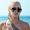 imageFEISEDY Retro Square Aviator Sunglasses Women Men 70s Vintage Trendy Plastic Frame Sun Glasses B4158Orange FrameGradual Blue Lens