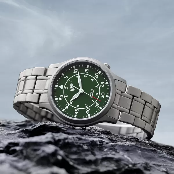 BERNY Mens Titanium Watch Japanese Sweep Second Quartz Movement Titanium Analog Quartz Watch T2566M WaterproofTitaniumGreen