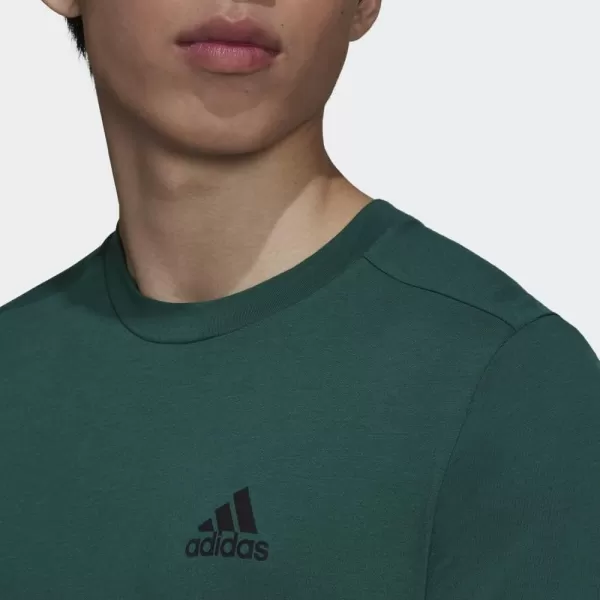 adidas Mens Aeroready Designed 2 Move Feelready Sport TeeCollegiate GreenWhite