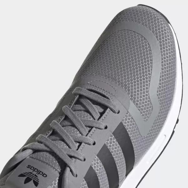 imageadidas UnisexChild Smooth Runner Elastic SneakerGreyBlackWhite