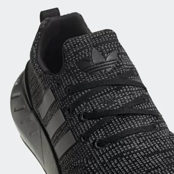 imageadidas UnisexChild Swift Run 22 SneakerBlackGreyWhite