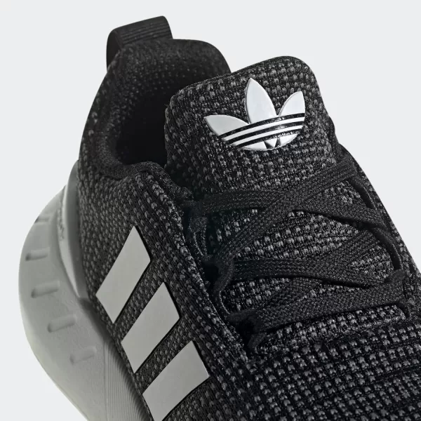 imageadidas UnisexChild Swift Run 22 SneakerBlackWhiteGrey