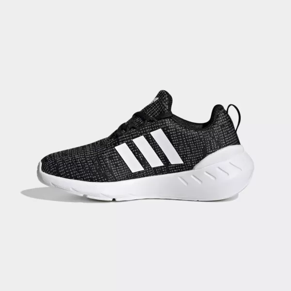 imageadidas UnisexChild Swift Run 22 SneakerBlackWhiteGrey