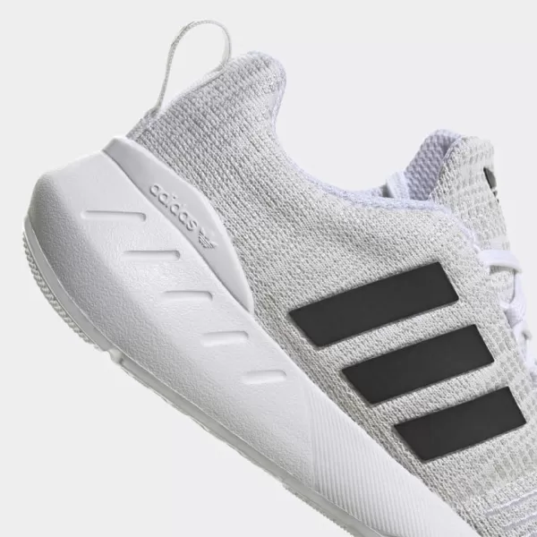 imageadidas UnisexChild Swift Run 22 SneakerWhiteBlackGrey