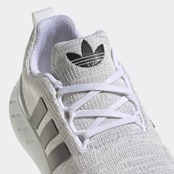 imageadidas UnisexChild Swift Run 22 SneakerWhiteBlackGrey