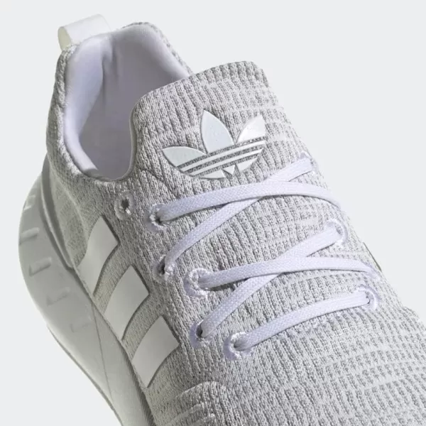 imageadidas UnisexChild Swift Run 22 SneakerWhiteGreyBlack