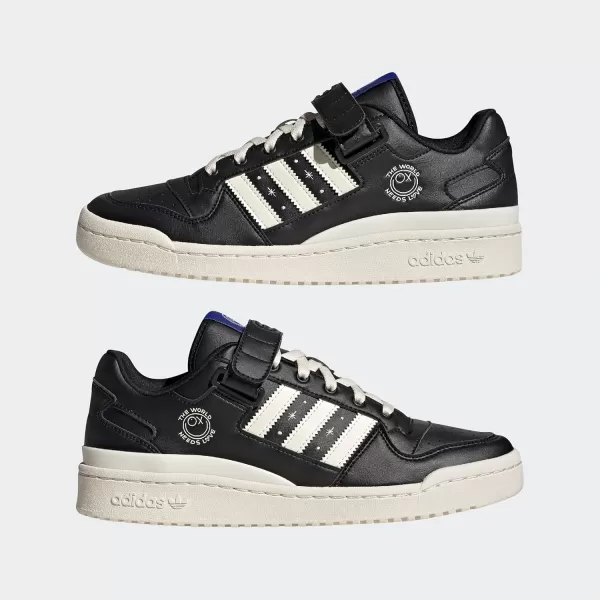 imageadidas Mens Forum Low SneakerBlackCream WhiteBlack