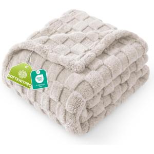 image:imageUtopia Bedding Linen Checkered Fleece Throw Blanket for Couch or Bed Soft Plush Cozy Blanket for Women and Men Ultra Comfy TravelFriendly Bed Throws for Relaxation 50x60 Inches