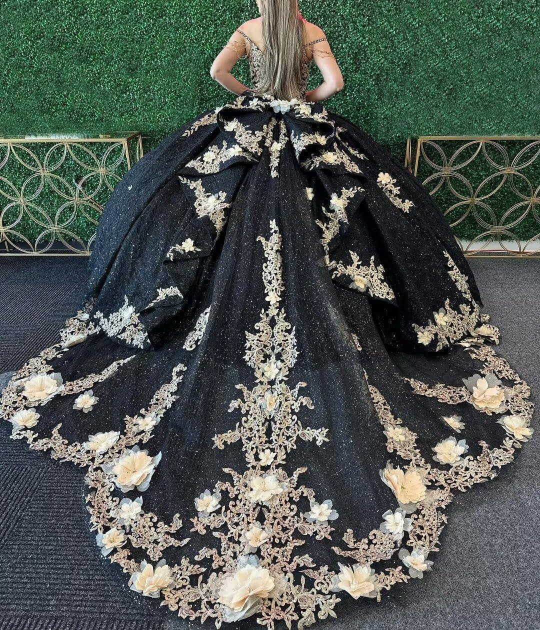 imageYoujiayi Gold Appliques Quinceanera Dresses with Train Spaghetti Strap Lace Sweet 16 Dresses Layered Ruffles Beaded Ball GownNavy