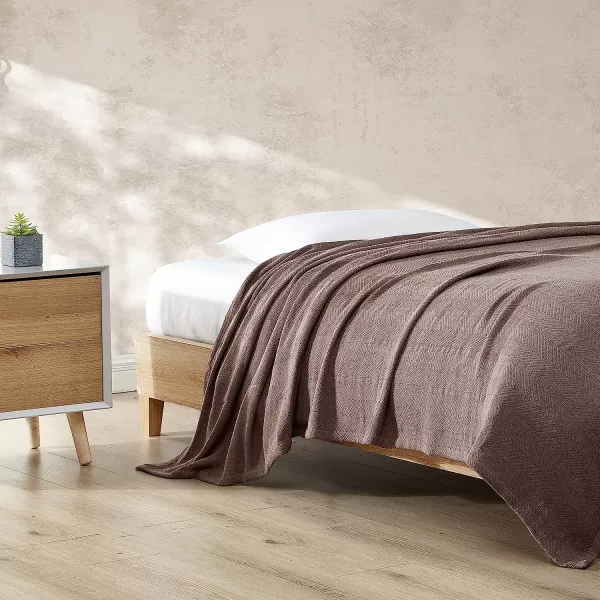 imageEddie Bauer  King Blanket Lightweight Cotton Bedding Home Decor for All Seasons Herringbone Chrome KingTwin Mushroom