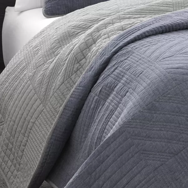 imageEddie Bauer  Twin Quilt Set Reversible Bedding with Matching Sham Lightweight Home Decor for All Seasons Hidden Lake Blue TwinKing Blue