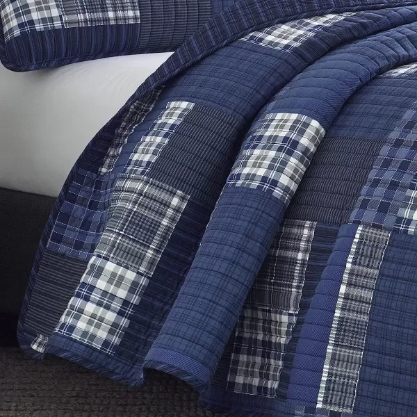 imageEddie Bauer  Twin Quilt Set Reversible Cotton Bedding with Matching Sham Lightweight Home Decor for All Seasons Eastmont Navy TwinKing Navy