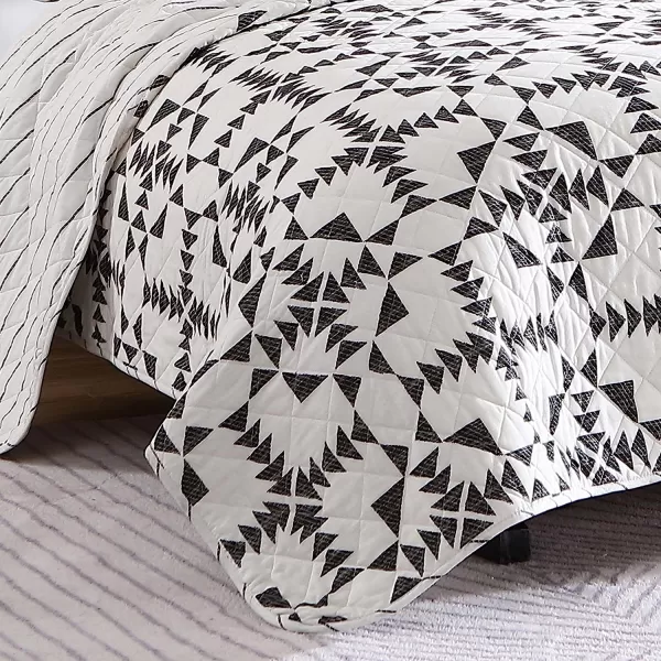imageEddie Bauer Twin Quilt Set Cotton Reversible Bedding Set All Season Home Dcor with Bonus Pillow Cover Arrowhead Charcoal TwinTwin Arrowhead CharcoalIvory