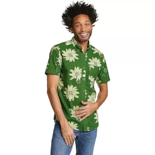 imageEddie Bauer Mens Baja ShortSleeve Shirt  PrintTall Irish Green