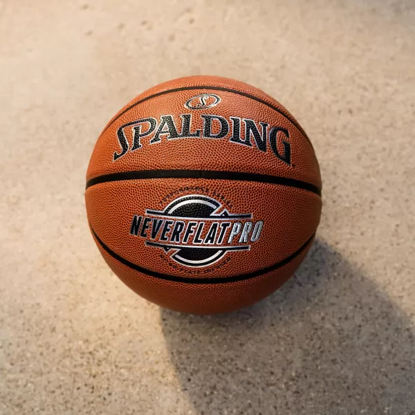 Spalding NeverFlat Pro Indoor/Outdoor Basketball