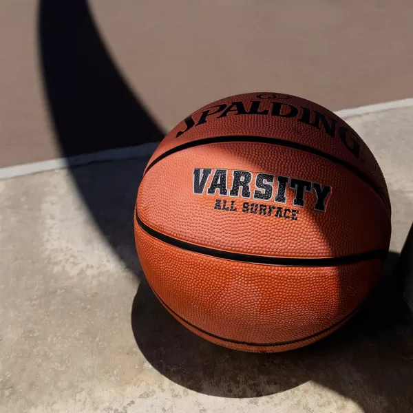 Spalding Varsity Outdoor Basketball