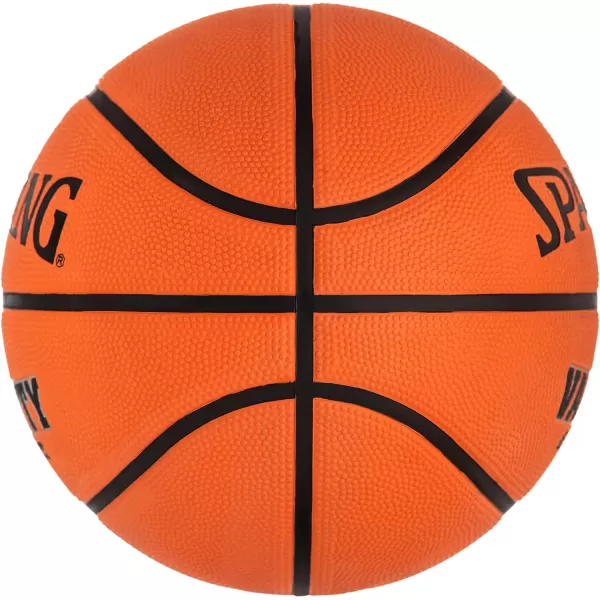 Spalding Varsity Outdoor Basketball