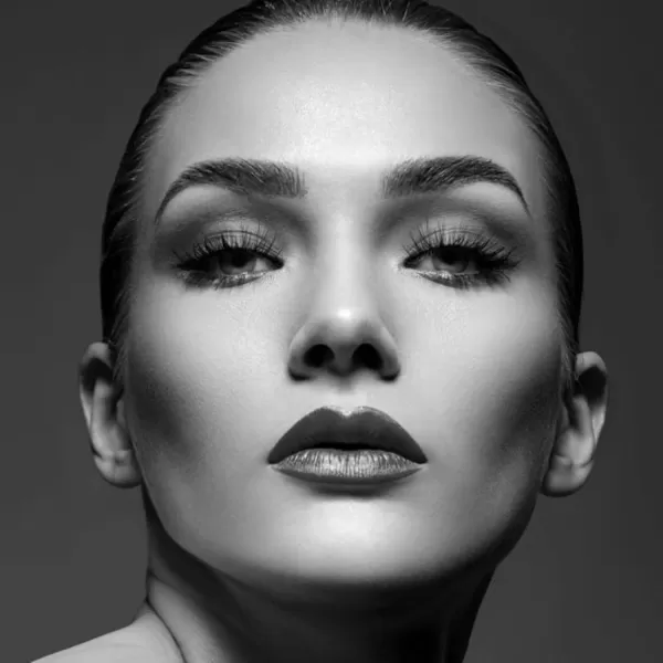 KISS Lash Couture Naked Drama False Eyelashes, Cruise', 16 mm, Includes 4 Pairs Of Lashes, Contact Lens Friendly, Easy to Apply, Reusable Strip Lashes)