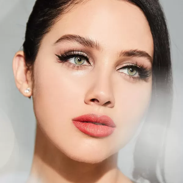 KISS Magnetic False Eyelashes, Charm', 12 mm, Includes 1 Pair Of Magnetic Lashes, Contact Lens Friendly, Easy to Apply, Reusable Strip Lashes