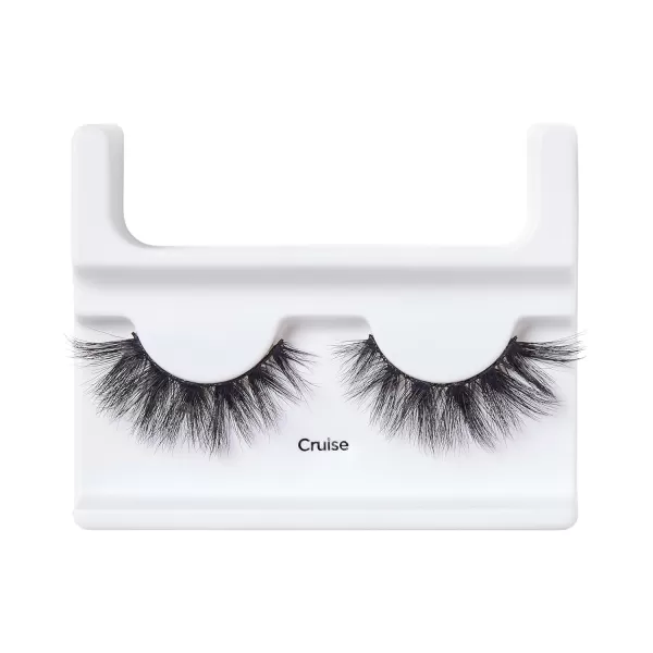 KISS Masterpiece, False Eyelashes, Haute Couture', 16 mm, Includes 1 Pair Of Lash, Contact Lens Friendly, Easy to Apply, Reusable Strip Lashes, Glue On