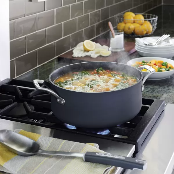 Calphalon 1948252 Signature Hard Anodized Nonstick Covered Dutch Oven, 5 quart, Black