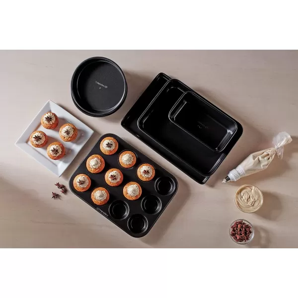 Calphalon Baking Sheets, Nonstick Baking Pans Set for Cookies and Cakes, 12 x 17 in, Set of 2, Silver