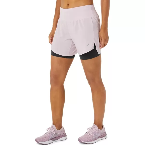 imageASICS Womens Road 2N1 55IN Short Running ApparelBarely RosePerformance Black